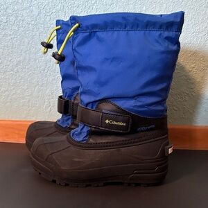 Columbia Blue and Black Kids Snow Boots, USA size 1 - good
